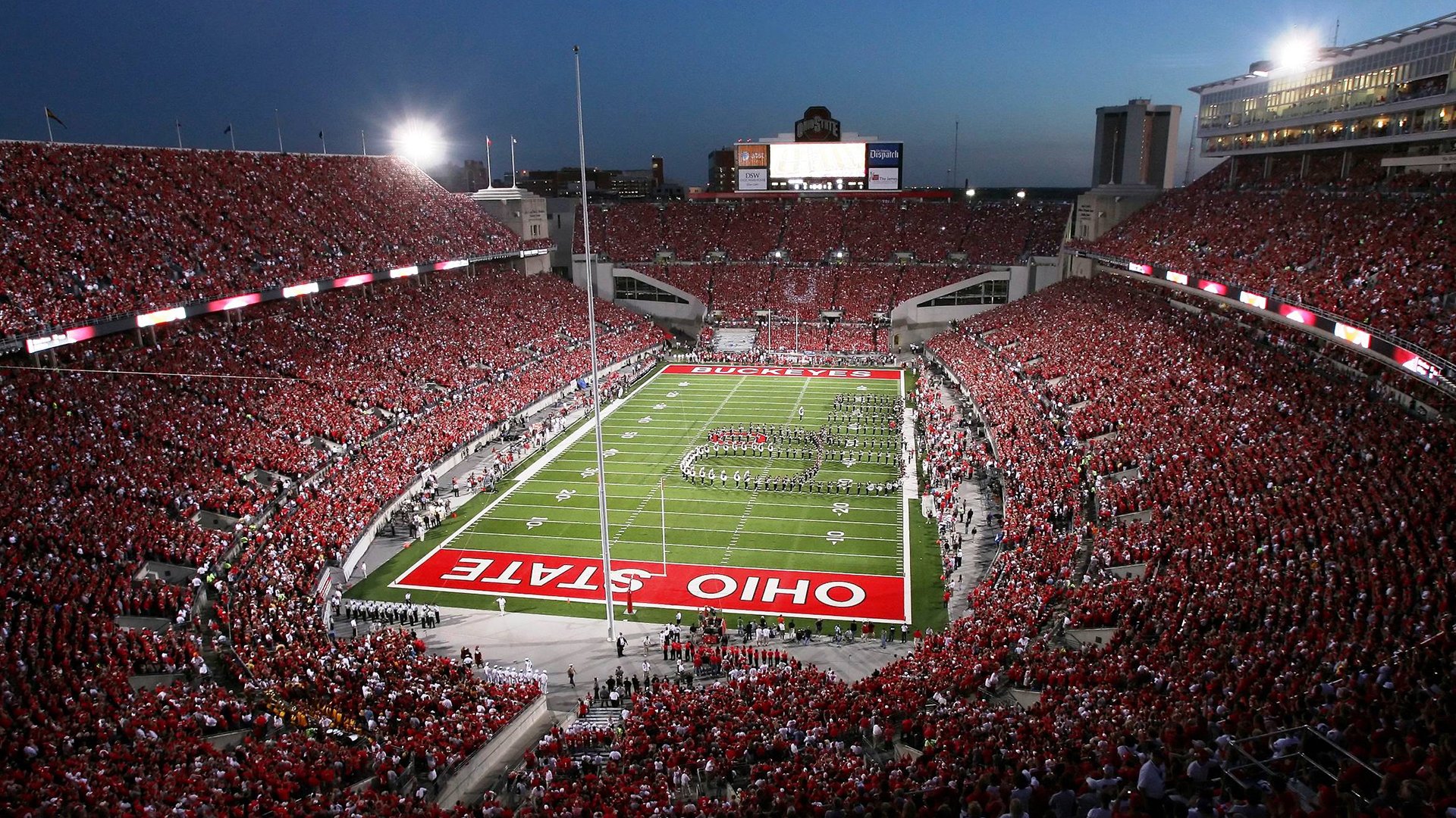 拜仁边路传中战术续写辉煌，攻击线火力全开，拜仁攻势足球